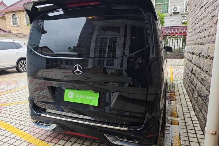 Used Mercedes-Benz Vito 2021 2.0T Elite Version 7 Seats Rear Right 45 Deg