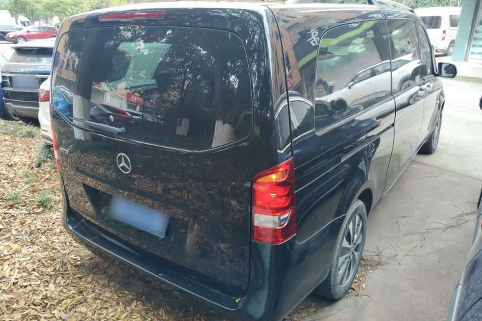 Used Mercedes-Benz Vito 2021 2.0T Elite Version 7 Seats Rear Right 45 Deg