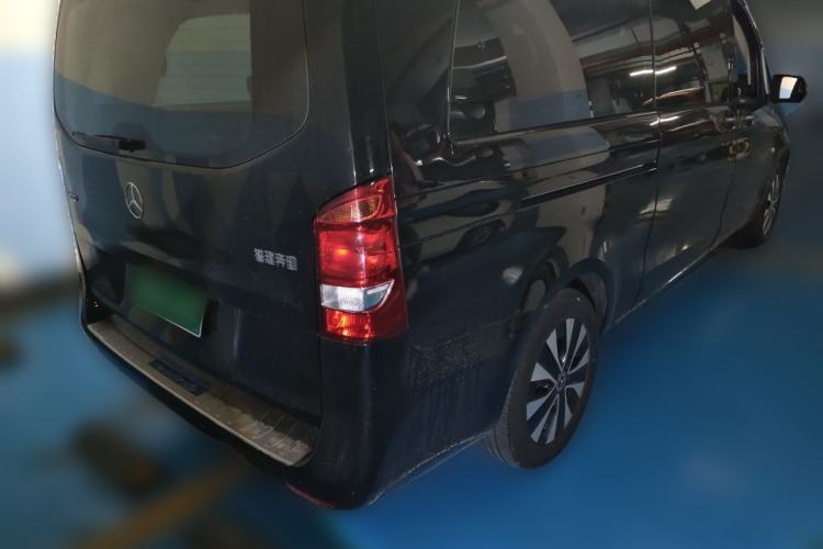 Used Mercedes-Benz Vito 2021 2.0T Elite Version 7 Seats Rear Right 45 Deg
