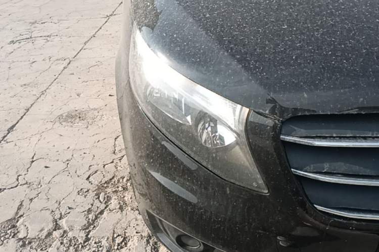 Used Mercedes-Benz Vito 2021 2.0T Elite Version 7 Seats Right Front Headlight