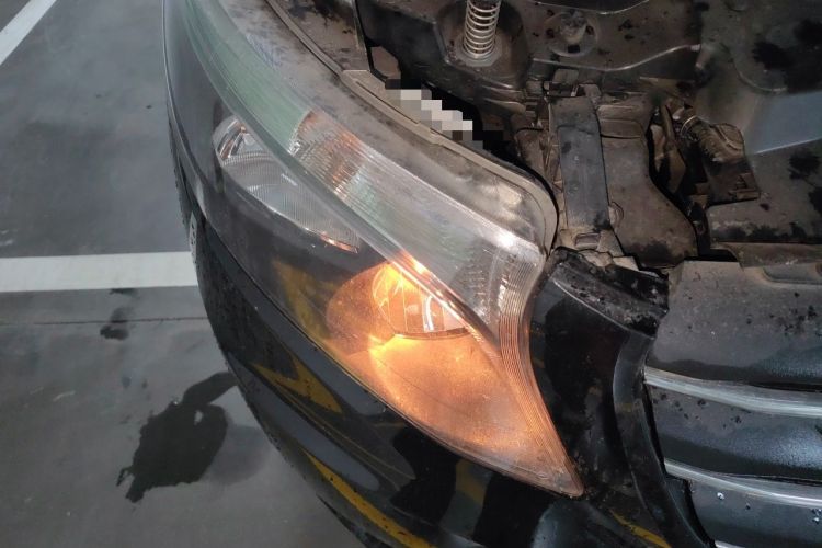 Used Mercedes-Benz Vito 2021 2.0T Elite Version 9 Seats Right Front Headlight