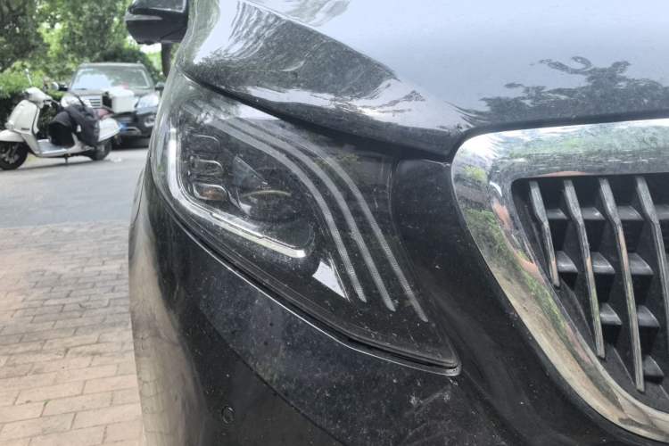 Used Mercedes-Benz Vito 2021 2.0T Elite Version 7 Seats Right Front Headlight