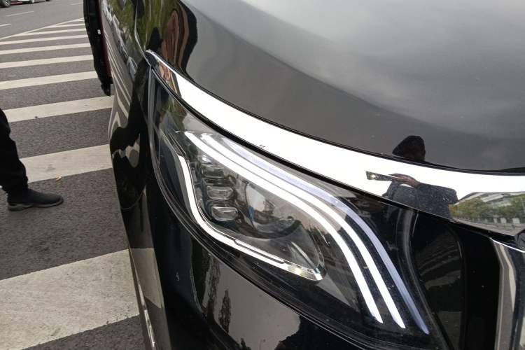 Used Mercedes-Benz Vito 2021 2.0T Business Version 7 Seats Right Front Headlight