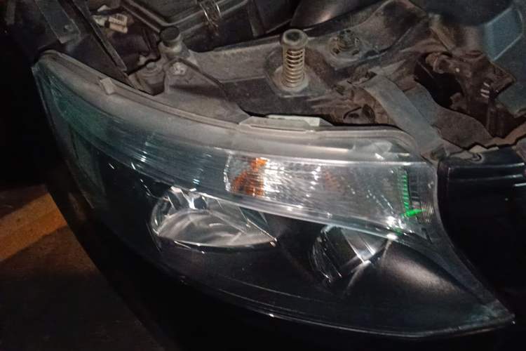 Used Mercedes-Benz Vito 2021 2.0T Elite Version 7 Seats Right Front Headlight
