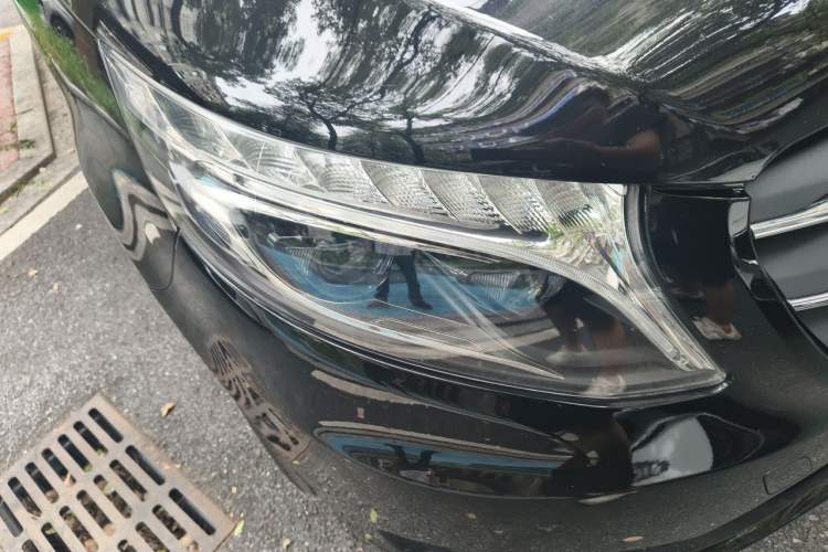 Used Mercedes-Benz Vito 2021 2.0T Elite Version 7 Seats Right Front Headlight
