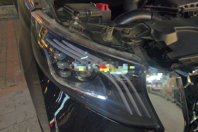 Used Mercedes-Benz Vito 2021 2.0T Business Version 7 Seats Right Front Headlight