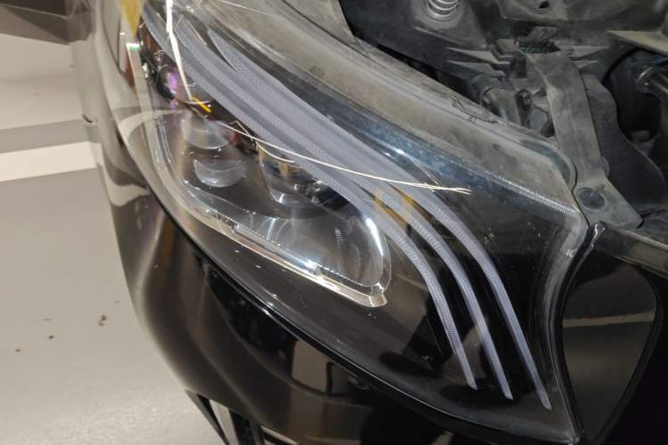 Used Mercedes-Benz Vito 2021 2.0T Business Version 7 Seats Right Front Headlight