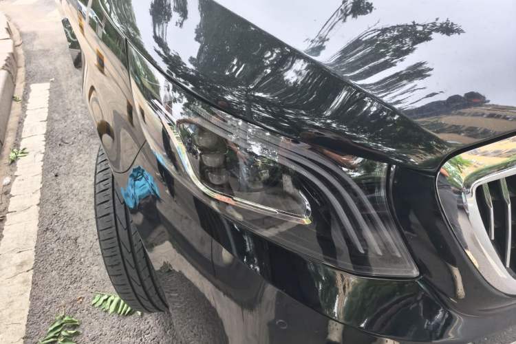 Used Mercedes-Benz Vito 2021 2.0T Business Version 7 Seats Right Front Headlight