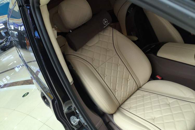 Used Mercedes-Benz Vito 2021 2.0T Business Version 7 Seats Right Front Seat