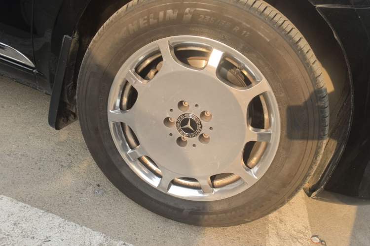 Used Mercedes-Benz Vito 2021 2.0T Business Version 7 Seats Right Front Wheel Hub