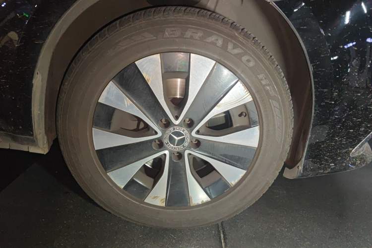Used Mercedes-Benz Vito 2021 2.0T Business Version 8 Seats Right Front Wheel Hub