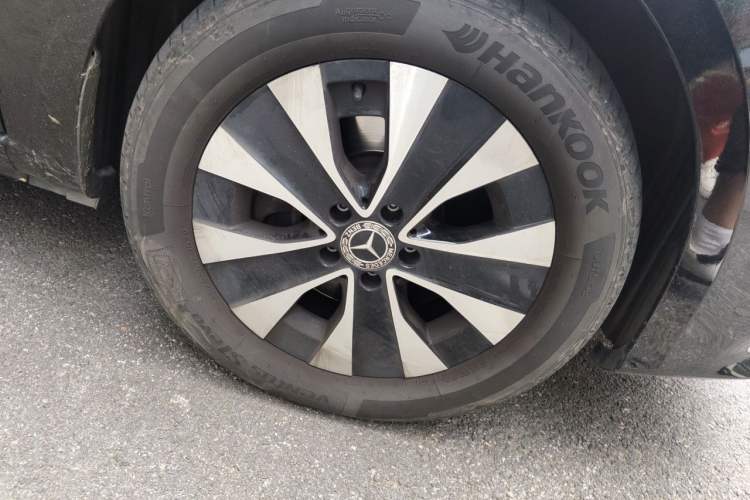 Used Mercedes-Benz Vito 2021 2.0T Business Version 7 Seats Right Front Wheel Hub