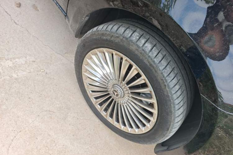 Used Mercedes-Benz Vito 2021 2.0T Business Version 7 Seats Right Front Wheel Hub