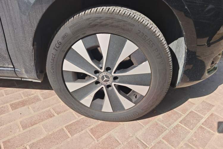 Used Mercedes-Benz Vito 2021 2.0T Elite Version 7 Seats Right Front Wheel Hub