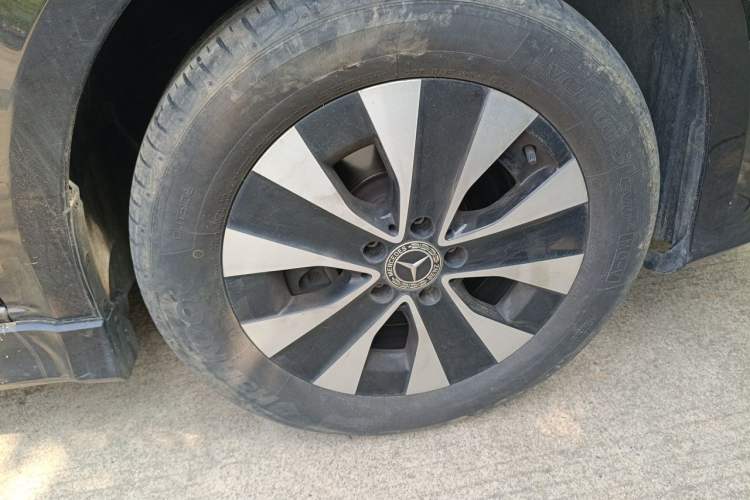 Used Mercedes-Benz Vito 2021 2.0T Business Version 7 Seats Right Front Wheel Hub