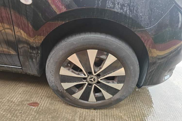 Used Mercedes-Benz Vito 2021 2.0T Elite Version 7 Seats Right Front Wheel Hub