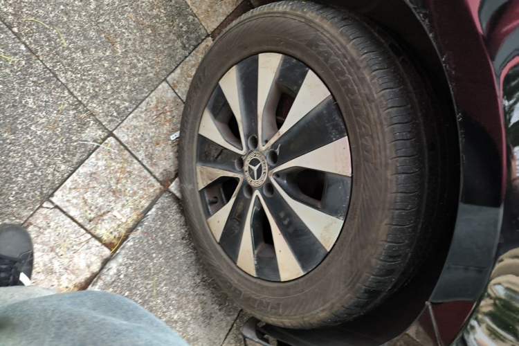 Used Mercedes-Benz Vito 2021 2.0T Business Version 7 Seats Right Front Wheel Hub