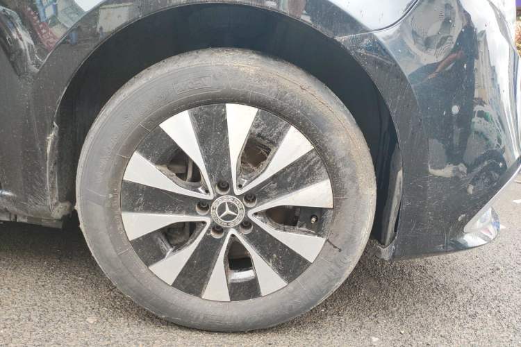 Used Mercedes-Benz Vito 2021 2.0T Elite Version 7 Seats Right Front Wheel Hub