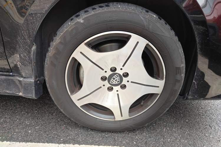 Used Mercedes-Benz Vito 2021 2.0T Business Version 7 Seats Right Front Wheel Hub