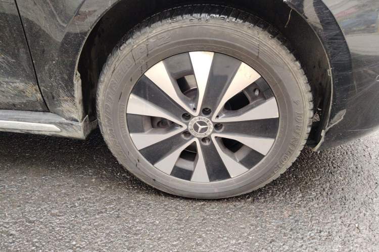 Used Mercedes-Benz Vito 2021 2.0T Business Version 7 Seats Right Front Wheel Hub
