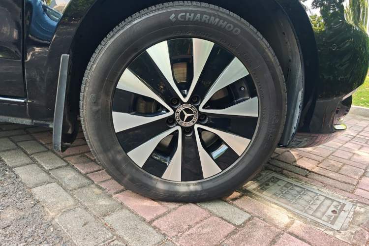 Used Mercedes-Benz Vito 2021 2.0T Business Version 7 Seats Right Front Wheel Hub