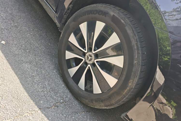 Used Mercedes-Benz Vito 2021 2.0T Business Version 7 Seats Right Front Wheel Hub
