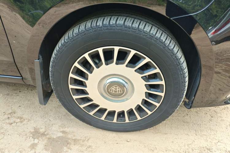 Used Mercedes-Benz Vito 2021 2.0T Elite Version 7 Seats Right Front Wheel Hub