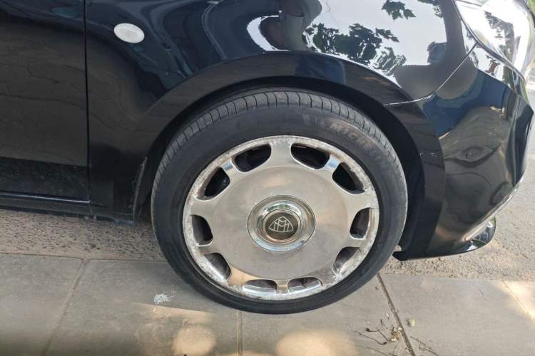 Used Mercedes-Benz Vito 2021 2.0T Elite Version 7 Seats Right Front Wheel Hub