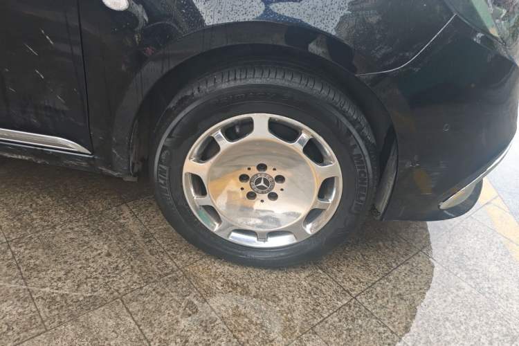 Used Mercedes-Benz Vito 2021 2.0T Business Version 7 Seats Right Front Wheel Hub