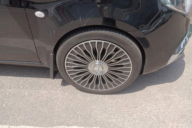 Used Mercedes-Benz Vito 2021 2.0T Business Version 7 Seats Right Front Wheel Hub