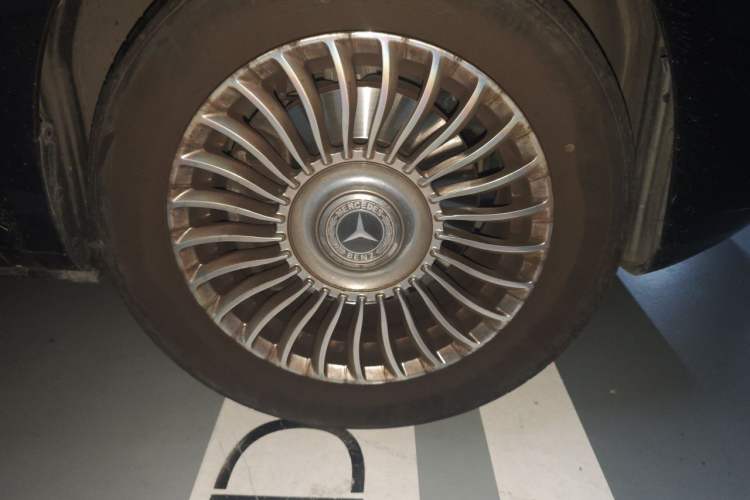 Used Mercedes-Benz Vito 2021 2.0T Business Version 7 Seats Right Front Wheel Hub