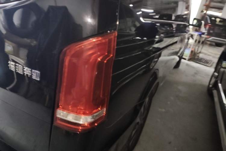 Used Mercedes-Benz Vito 2021 2.0T Elite Version 7 Seats Right Rear Taillight