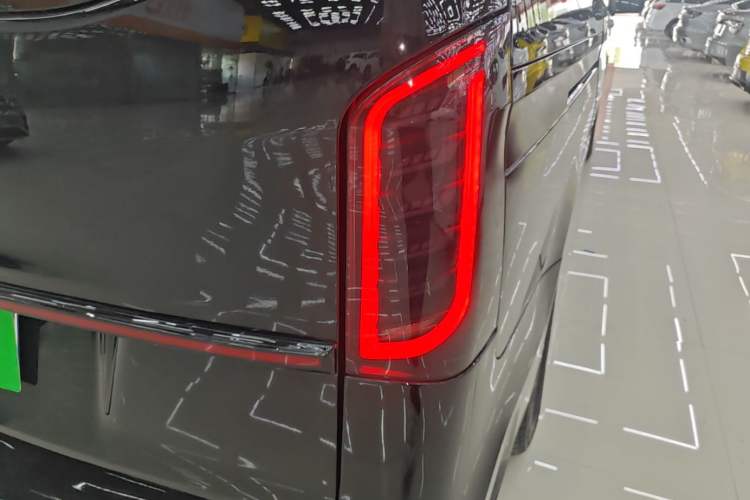 Used Mercedes-Benz Vito 2021 2.0T Business Version 7 Seats Right Rear Taillight