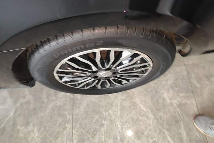 Used Mercedes-Benz Vito 2021 2.0T Business Version 7 Seats Right Rear Wheel Hub