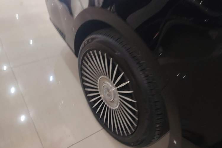 Used Mercedes-Benz Vito 2021 2.0T Business Version 7 Seats Right Rear Wheel Hub