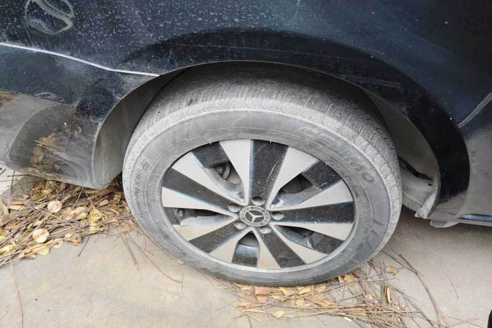 Used Mercedes-Benz Vito 2021 2.0T Elite Version 7 Seats Right Rear Wheel Hub