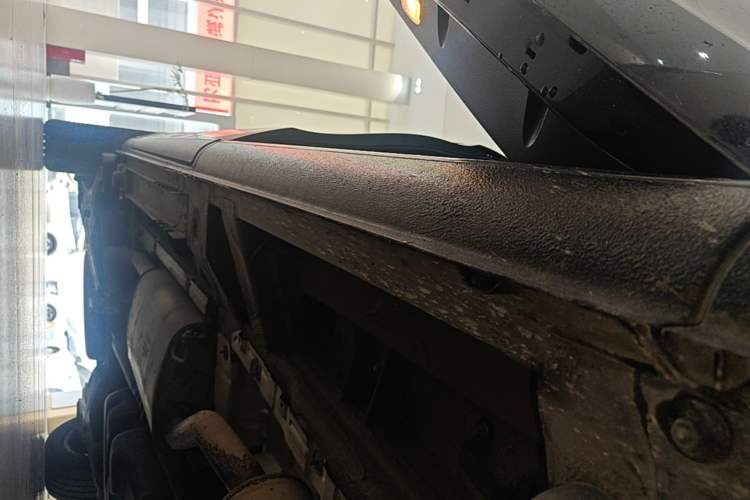 Used Mercedes-Benz Vito 2021 2.0T Elite Version 7 Seats Right Side Sill