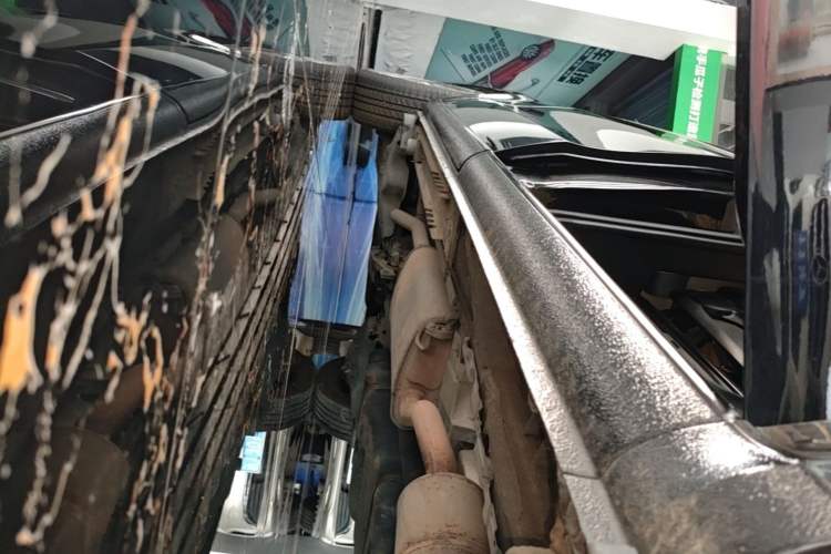 Used Mercedes-Benz Vito 2021 2.0T Elite Version 7 Seats Right Side Sill