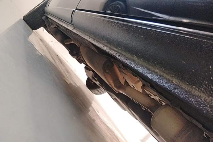 Used Mercedes-Benz Vito 2021 2.0T Elite Version 7 Seats Right Side Sill
