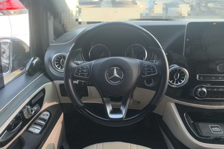 Used Mercedes-Benz Vito 2021 2.0T Business Version 7 Seats Steering Wheel