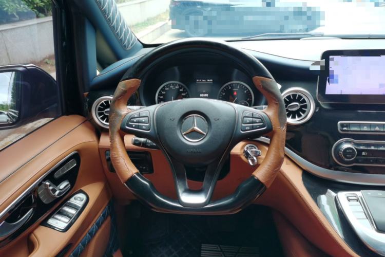 Used Mercedes-Benz Vito 2021 2.0T Business Version 7 Seats Steering Wheel