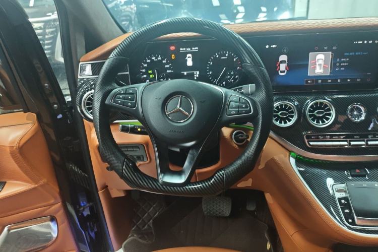 Used Mercedes-Benz Vito 2021 2.0T Elite Version 7 Seats Steering Wheel