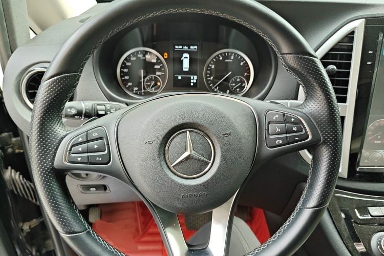 Used Mercedes-Benz Vito 2021 2.0T Business Version 7 Seats Steering Wheel
