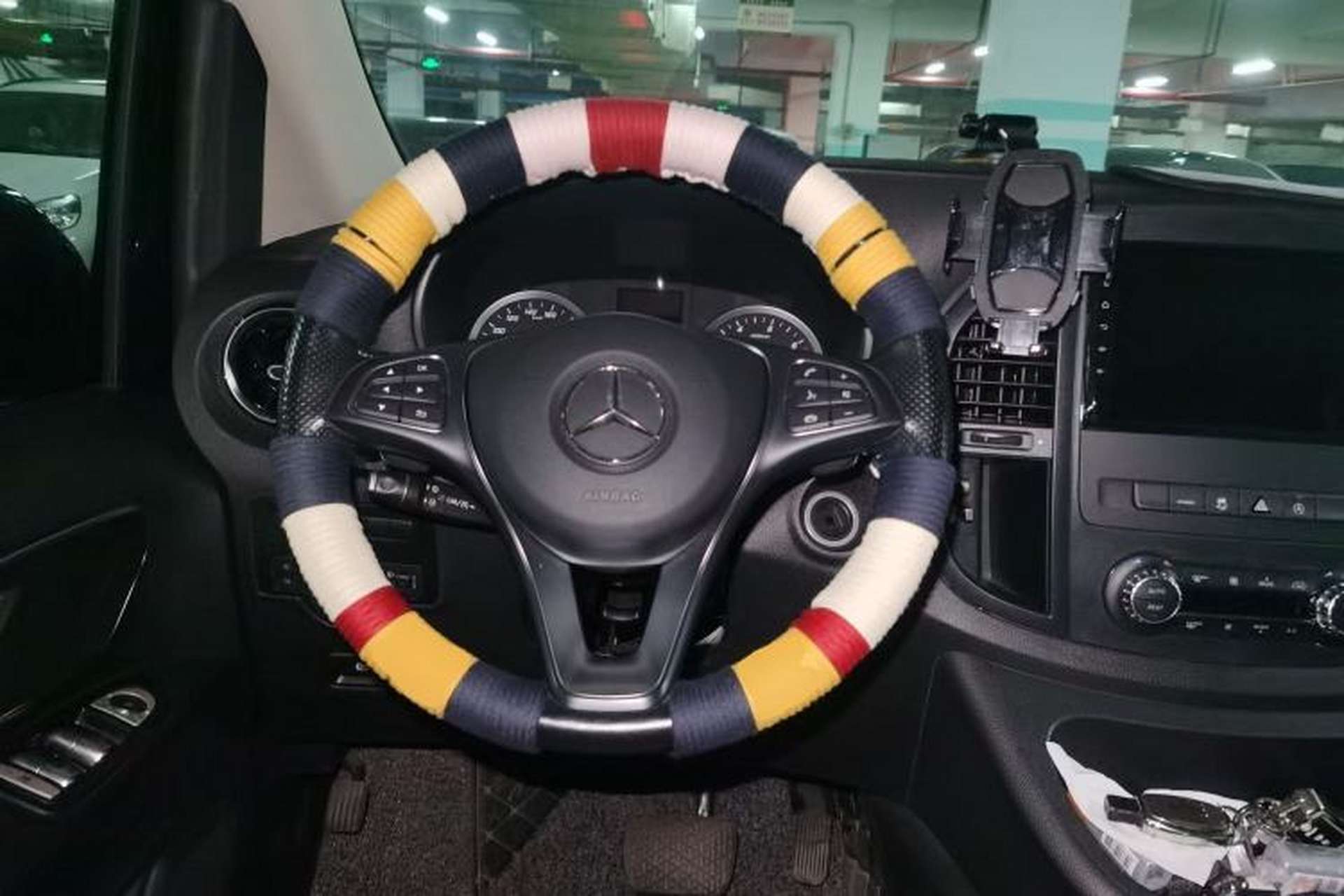 Used Mercedes-Benz Vito 2021 2.0T Business Version 7 Seats Steering Wheel