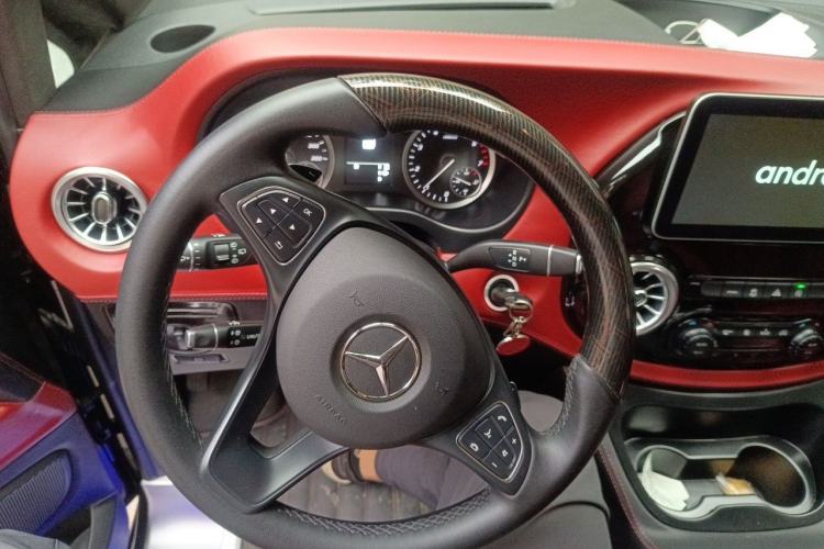Used Mercedes-Benz Vito 2021 2.0T Elite Version 7 Seats Steering Wheel