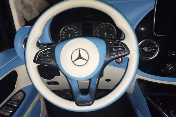 Used Mercedes-Benz Vito 2021 2.0T Business Version 7 Seats Steering Wheel