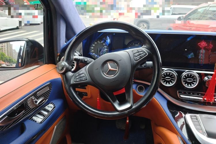 Used Mercedes-Benz Vito 2021 2.0T Business Version 7 Seats Steering Wheel
