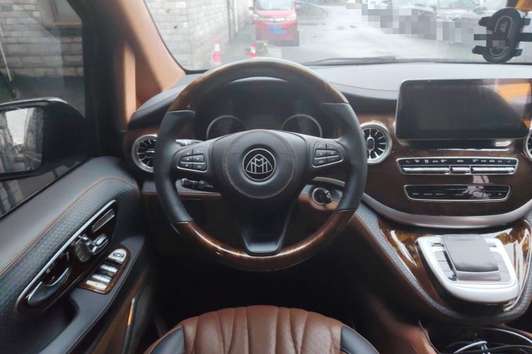 Used Mercedes-Benz Vito 2021 2.0T Elite Version 7 Seats Steering Wheel