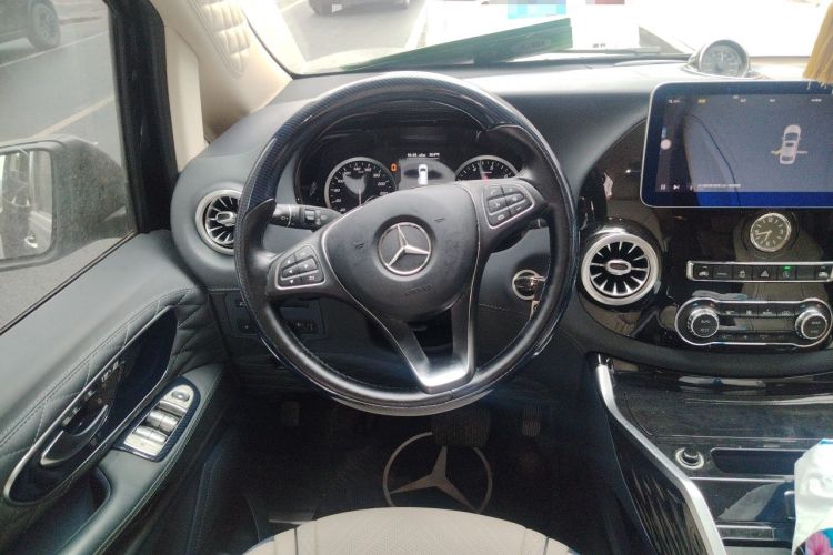 Used Mercedes-Benz Vito 2021 2.0T Business Version 7 Seats Steering Wheel