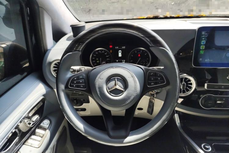 Used Mercedes-Benz Vito 2021 2.0T Elite Version 7 Seats Steering Wheel
